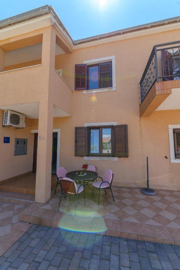 Apartments Marina Veskovic Nerezine Exterior photo