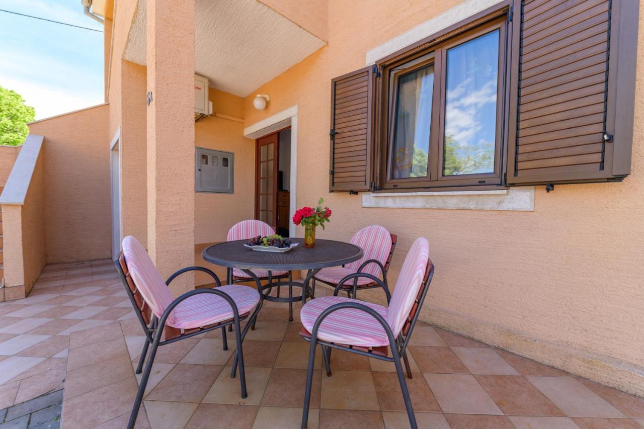 Apartments Marina Veskovic Nerezine Exterior photo